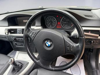 BMW 3 Series 3.0 330d SE Euro 4 4dr