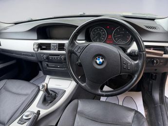 BMW 3 Series 3.0 330d SE Euro 4 4dr