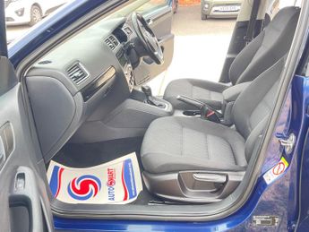 Volkswagen Jetta 2.0 TDI SE DSG Euro 5 4dr