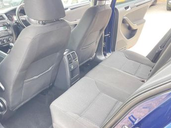 Volkswagen Jetta 2.0 TDI SE DSG Euro 5 4dr