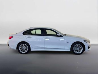 BMW 3 Series 2.0 330e 12kWh SE Pro Saloon 4dr Petrol Plug-in Hybrid Auto Euro