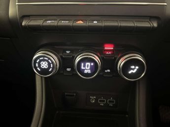 Renault Captur 1.0 TCe Play SUV 5dr Petrol Manual Euro 6 (s/s) (100 ps)