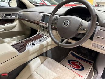 Jaguar XF 3.0d V6 Portfolio Auto Euro 5 4dr
