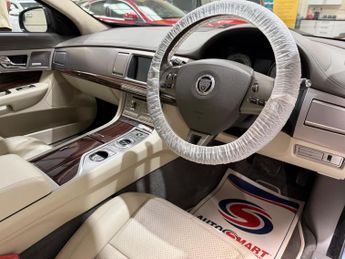 Jaguar XF 3.0d V6 Portfolio Auto Euro 5 4dr