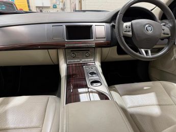Jaguar XF 3.0d V6 Portfolio Auto Euro 5 4dr
