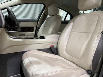 Jaguar XF 3.0d V6 Portfolio Auto Euro 5 4dr