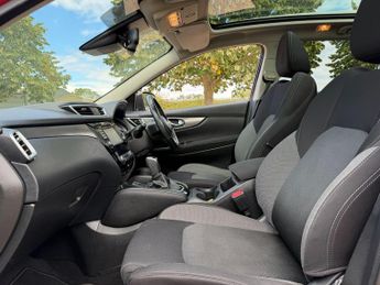 Nissan Qashqai 1.2 DIG-T N-Connecta XTRON Euro 6 (s/s) 5dr