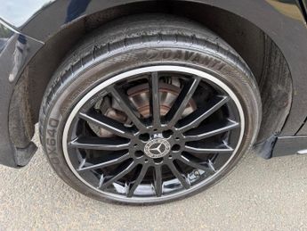Mercedes-Benz A Class 2.1 A200d AMG Line (Premium) 7G-DCT Euro 6 (s/s) 5dr