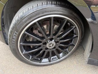 Mercedes-Benz A Class 2.1 A200d AMG Line (Premium) 7G-DCT Euro 6 (s/s) 5dr