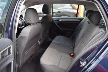Volkswagen Golf 1.6 TDI BlueMotion Tech Match DSG Euro 5 (s/s) 5dr