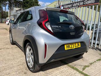 TOYOTA AYGO X 1.0 Aygo X Pure VVT-I Auto 5dr