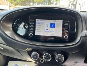 TOYOTA AYGO X 1.0 Aygo X Pure VVT-I Auto 5dr