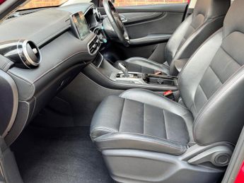 MG MG HS 1.5 T-GDI 16.6kWh Excite Auto Euro 6 (s/s) 5dr