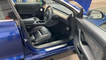 Tesla Model 3 (Dual Motor) Long Range Auto 4WDE 4dr