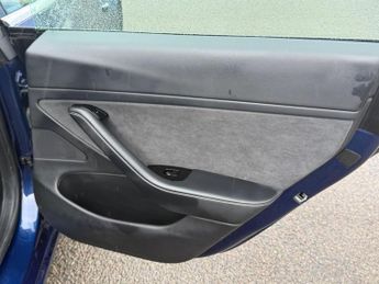 Tesla Model 3 (Dual Motor) Long Range Auto 4WDE 4dr