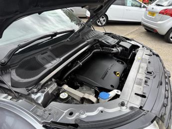 Land Rover Range Rover Evoque 2.2 SD4 Dynamic Auto 4WD Euro 5 5dr