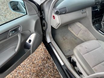 Mercedes-Benz C Class 2.1 C200 CDI Avantgarde SE 4dr
