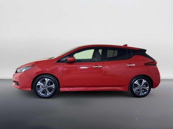 Nissan Leaf 40kWh Tekna Hatchback 5dr Electric Auto (150 ps)