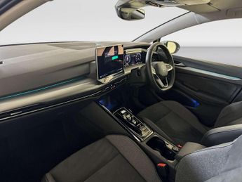 Volkswagen Golf 1.5 TSI eHybrid 19.7kWh Style Hatchback 5dr Petrol Plug-in Hybri
