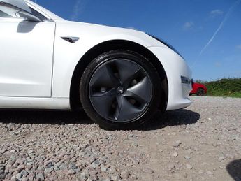 Tesla Model 3 (Dual Motor) Long Range Auto 4WDE 4dr