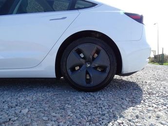 Tesla Model 3 (Dual Motor) Long Range Auto 4WDE 4dr