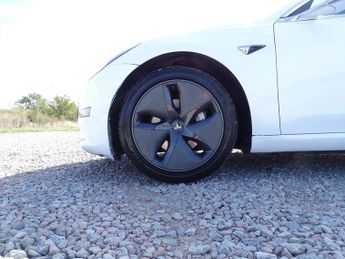 Tesla Model 3 (Dual Motor) Long Range Auto 4WDE 4dr
