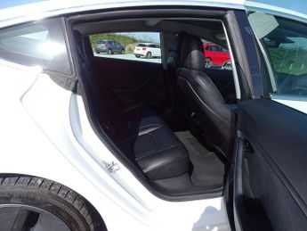 Tesla Model 3 (Dual Motor) Long Range Auto 4WDE 4dr
