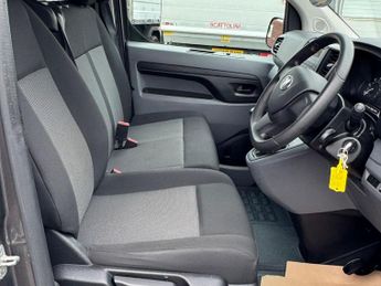 Toyota PROACE Verso 1.5D Shuttle Medium MPV 5dr Diesel Manual MWB Euro 6 (s/s) (9 Se