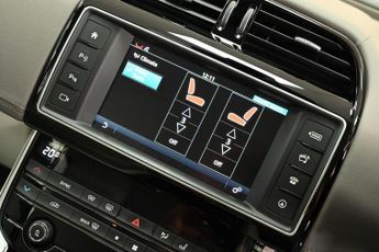 JAGUAR XE 2.0d Portfolio Saloon 4dr Diesel Auto Euro 6 (s/s) (180 ps) +FRE