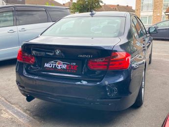 BMW 3 Series 2.0 320i SE Auto Euro 5 (s/s) 4dr
