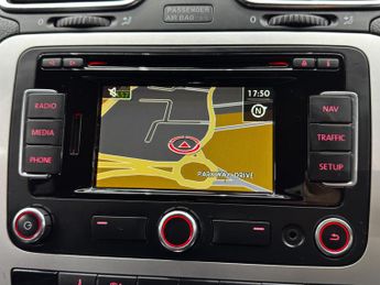 Volkswagen Scirocco 2.0 TDI BlueMotion Tech DSG Euro 5 (s/s) 3dr (Nav)