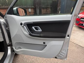 Skoda Fabia 1.6 16V 2 Tiptronic 5dr