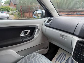 Skoda Fabia 1.6 16V 2 Tiptronic 5dr