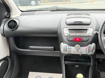 Toyota AYGO 1.0 VVT-i Move Euro 5 5dr