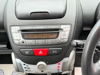 Toyota AYGO 1.0 VVT-i Move Euro 5 5dr