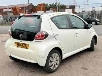 Toyota AYGO 1.0 VVT-i Move Euro 5 5dr