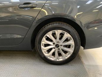 Audi A4 2.0 TFSI 35 Technik S Tronic Euro 6 (s/s) 4dr