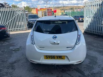 Nissan Leaf 30kWh Acenta Auto 5dr