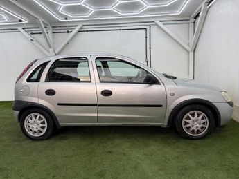 Vauxhall Corsa 1.2i 16v Club 5dr