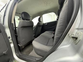 Vauxhall Corsa 1.2i 16v Club 5dr