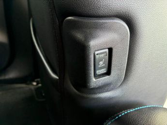 Nissan Leaf 40kWh N-Connecta Auto 5dr