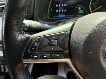 Nissan Leaf 40kWh N-Connecta Auto 5dr