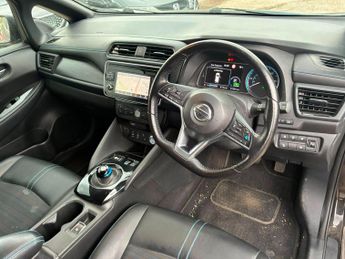 Nissan Leaf 40kWh N-Connecta Auto 5dr