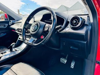 MG MG HS 1.5 T-GDI Exclusive DCT Euro 6 (s/s) 5dr