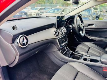 Mercedes-Benz GLA 1.6 GLA180 Urban Edition 7G-DCT Euro 6 (s/s) 5dr