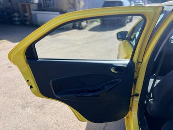 Ford Ka+ 1.2 Ti-VCT Zetec Euro 6 5dr