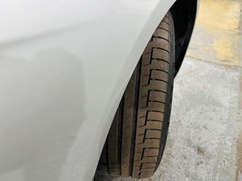 BMW 3 Series 2.0 320d ED EfficientDynamics Auto Euro 5 (s/s) 4dr