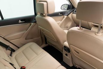 Volkswagen Tiguan 2.0 TDI BlueMotion Tech Match DSG 4WD Euro 5 (s/s) 5dr