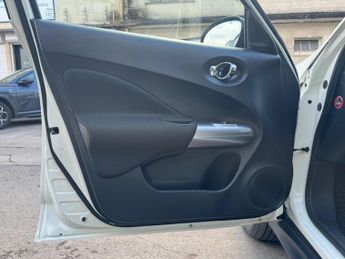 Nissan Juke 1.6 Acenta Premium CVT Euro 5 5dr