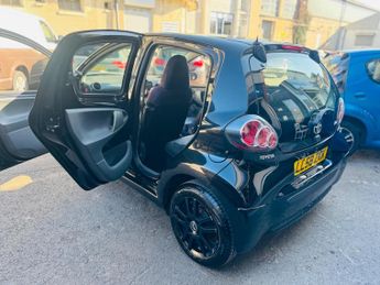 Toyota AYGO 1.0 VVT-i Black MultiMode Euro 4 5dr (AC)